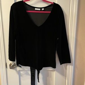NY & Co. Cute velvety black bodysuit